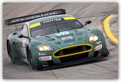 Albi Slot GP - Duel Aston Martin DBR9 : Scalextric vs SCX
