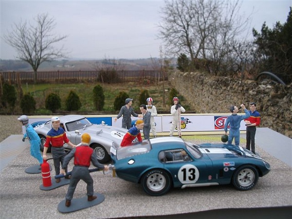 MRRC : Figurines de Slot Racing