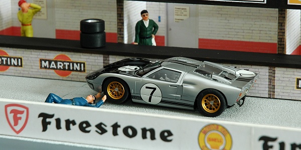 Scalextric Ford GT40 Mk II Graham Hill Le Mans